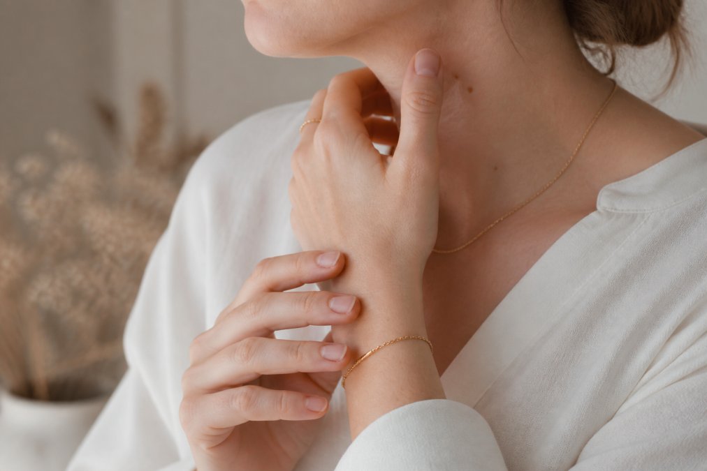 Best Metals for Sensitive Skin Jewelry: 2026 Guide