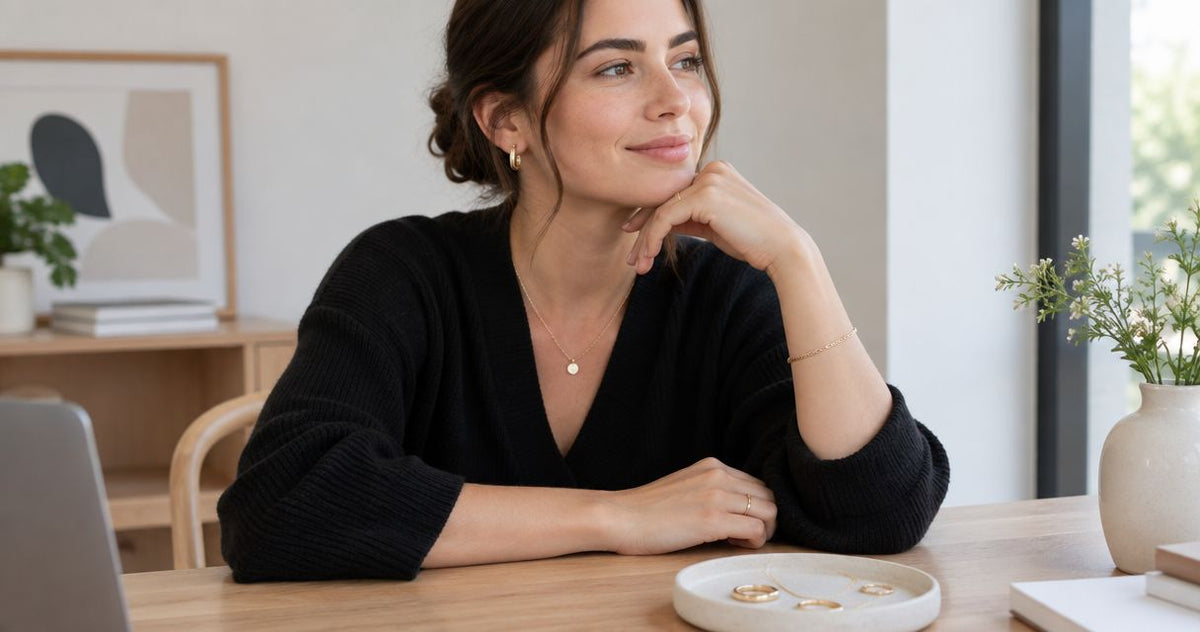 Is minimalist jewelry still in style in 2026?