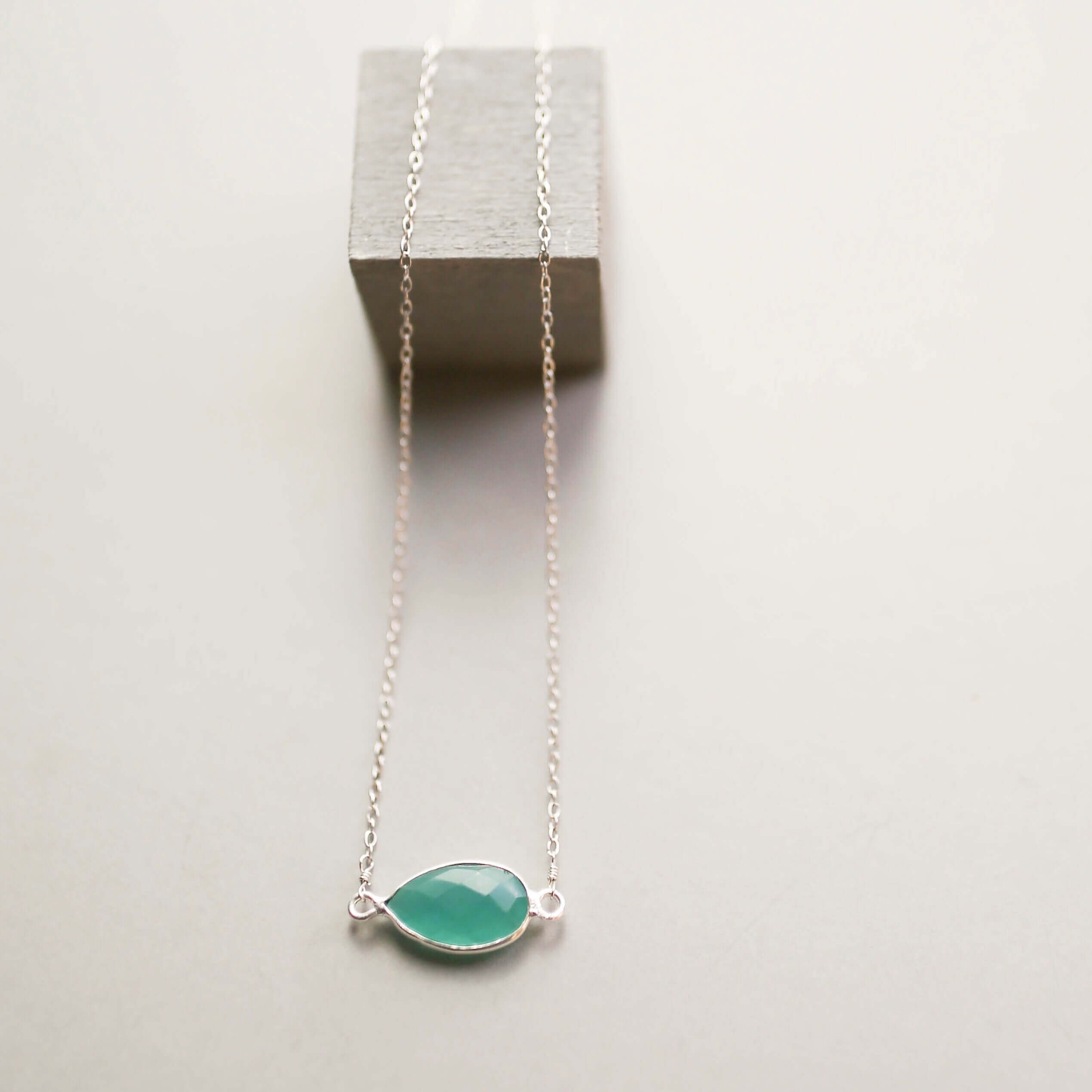 Minimalist Silver Necklace Featuring a Green Apatite Stone